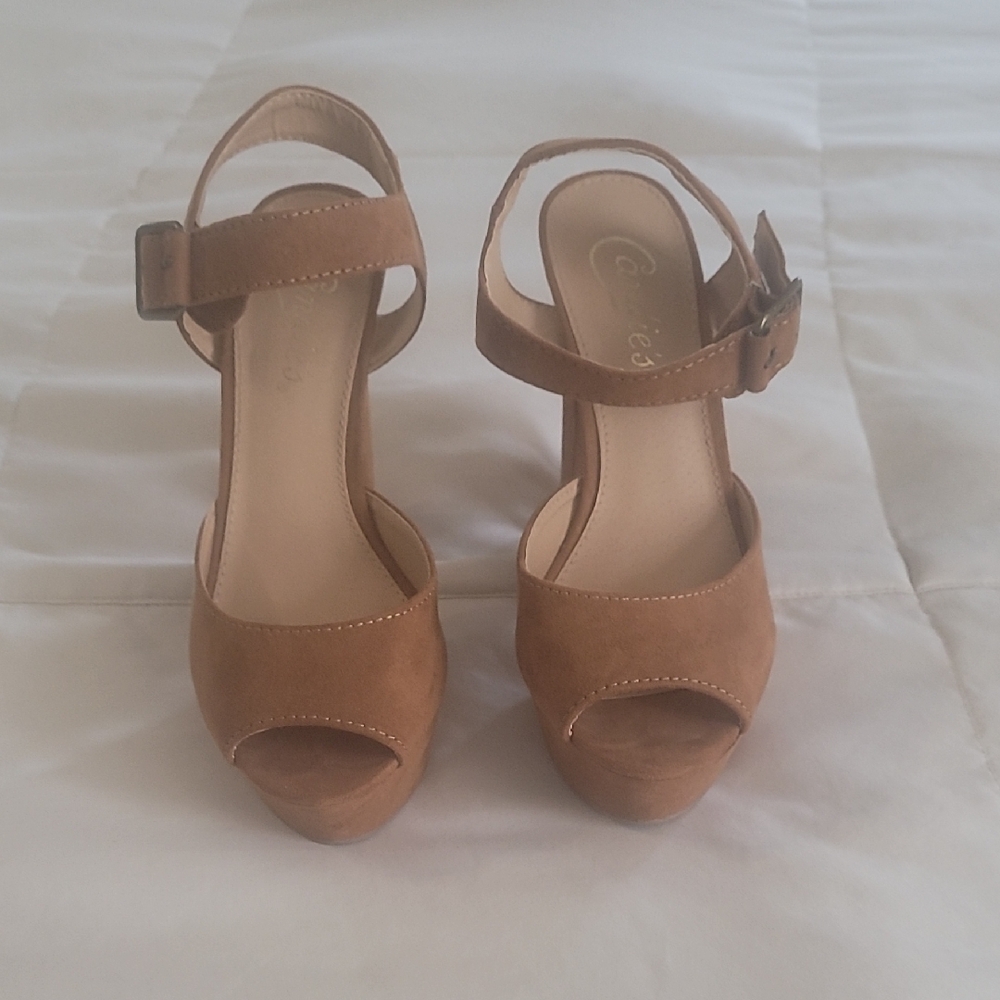 Candie's Tan Platform Sandals